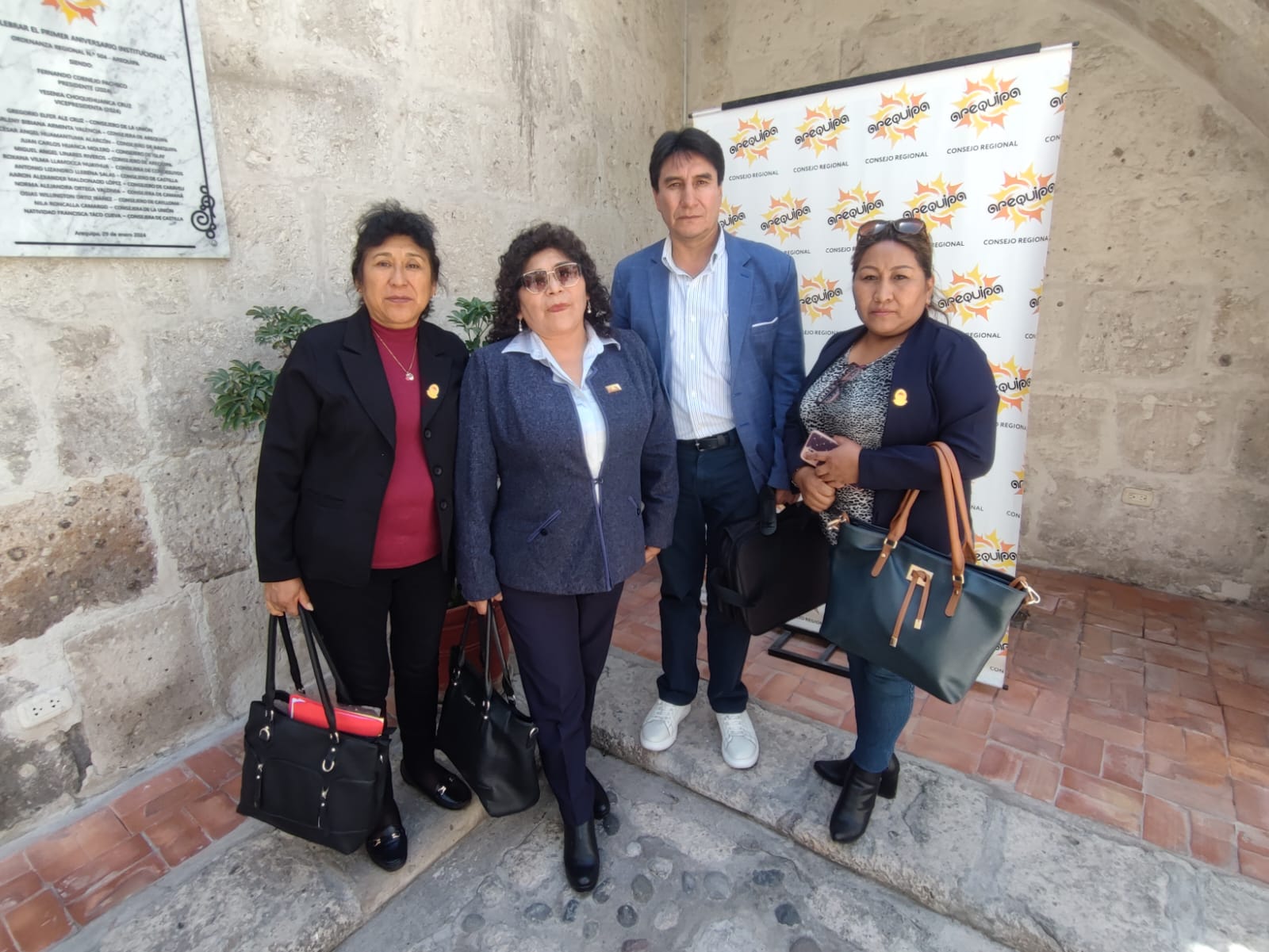 Fentase anuncia toma de UGEL Caylloma por retraso en pago de CAFAE