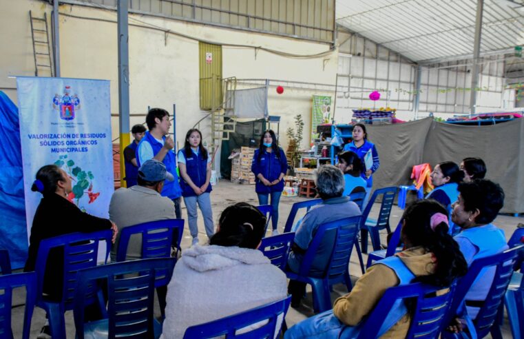 Comerciantes de La Marina separan residuos sólidos para procesarlos