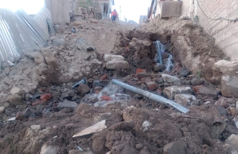 Vecinos de Miraflores preocupados por rotura de línea de agua