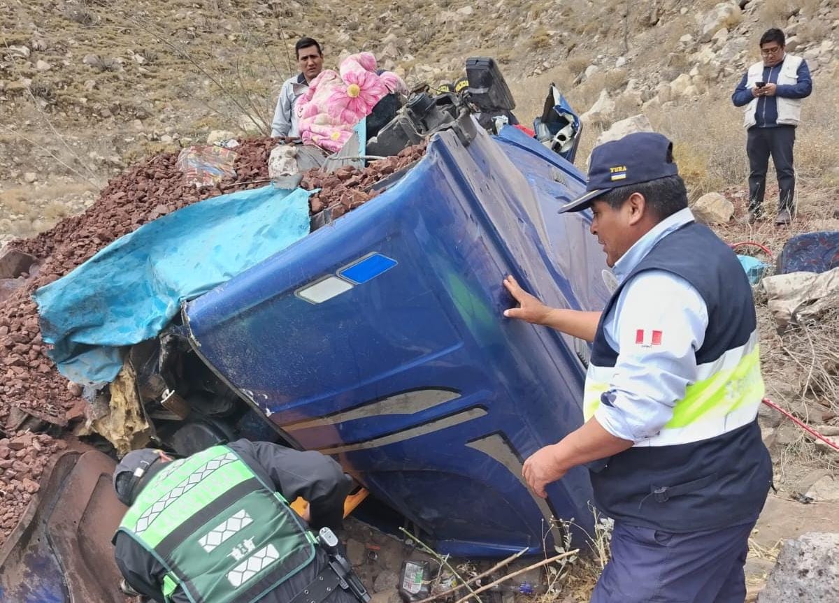 Despiste de camión le arrebata la vida a un hombre en Yura
