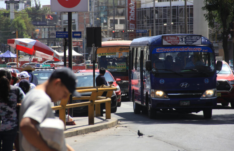 Transportistas forman frente contra la informalidad y un pasaje justo