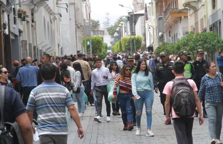 Vivimos aferrados a lo que somos