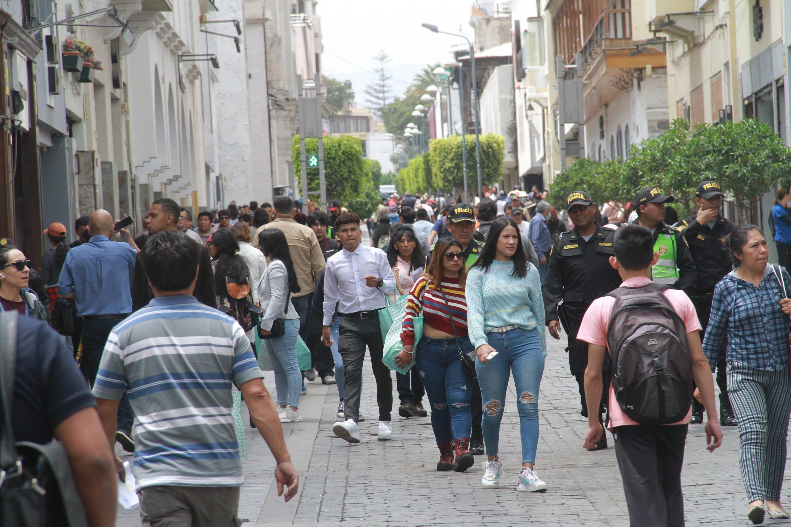 Vivimos aferrados a lo que somos