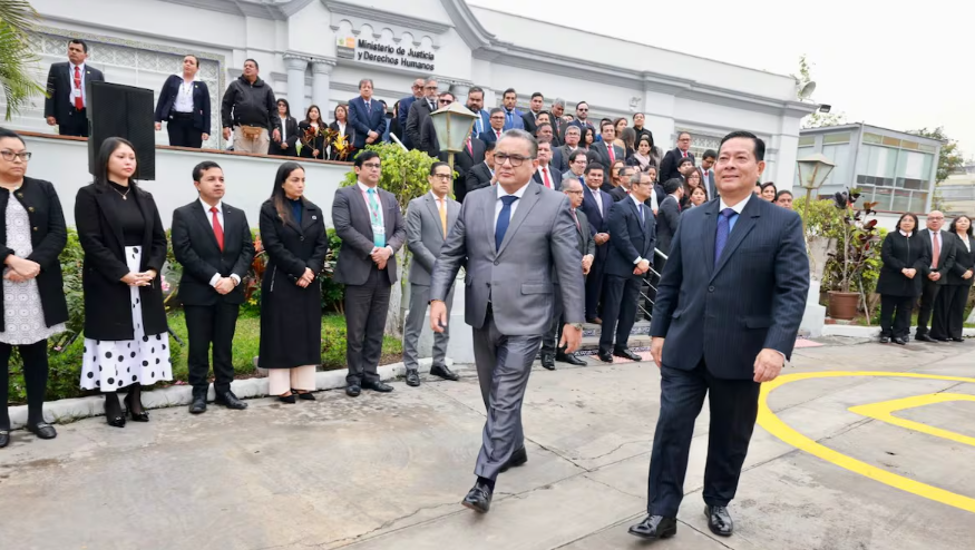 Citan a premier Arana y a Santiváñez para responder por audios