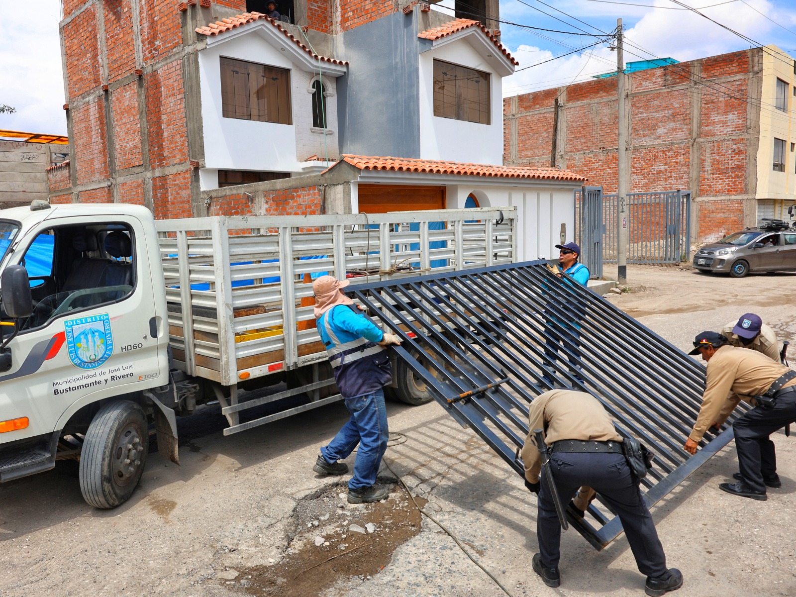 En Bustamante y Rivero exhortan a cumplir normas de seguridad