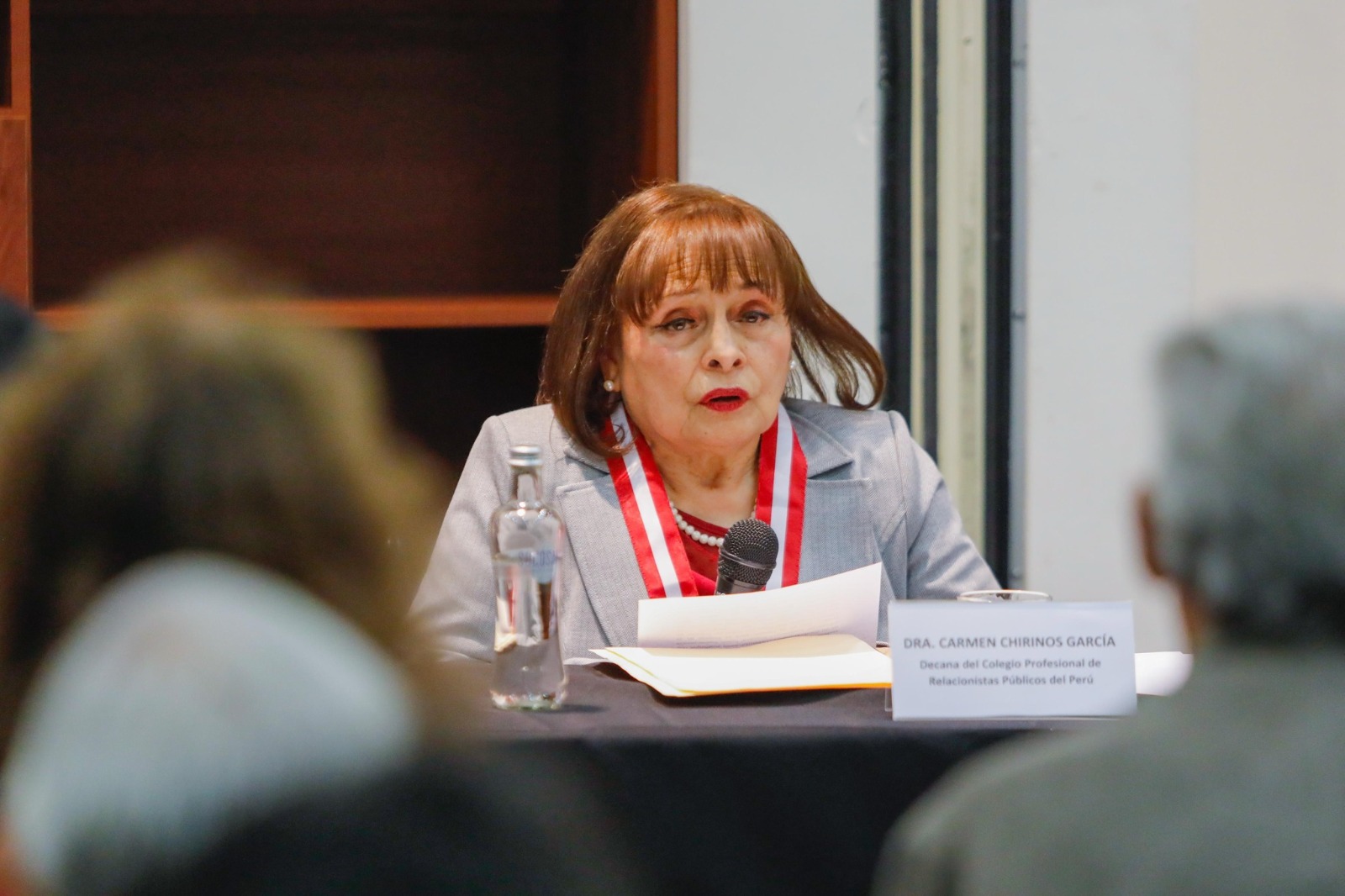 El catedrático permite que alumnos quiebren el respeto