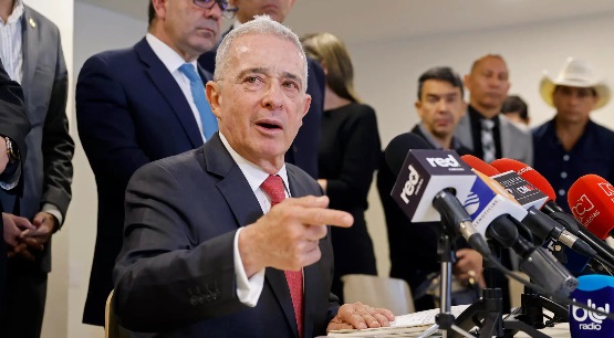 COLOMBIA URIBE LIBERACIÓN.