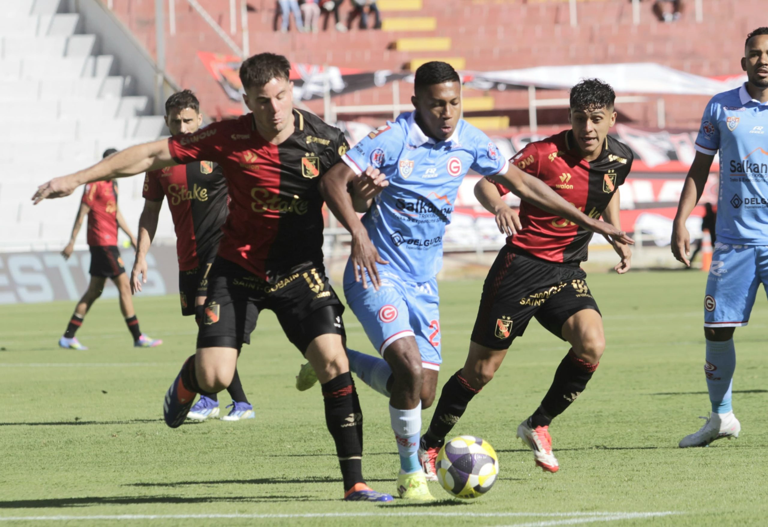 FBC Melgar busca revancha ante Deportivo Garcilaso en Cusco