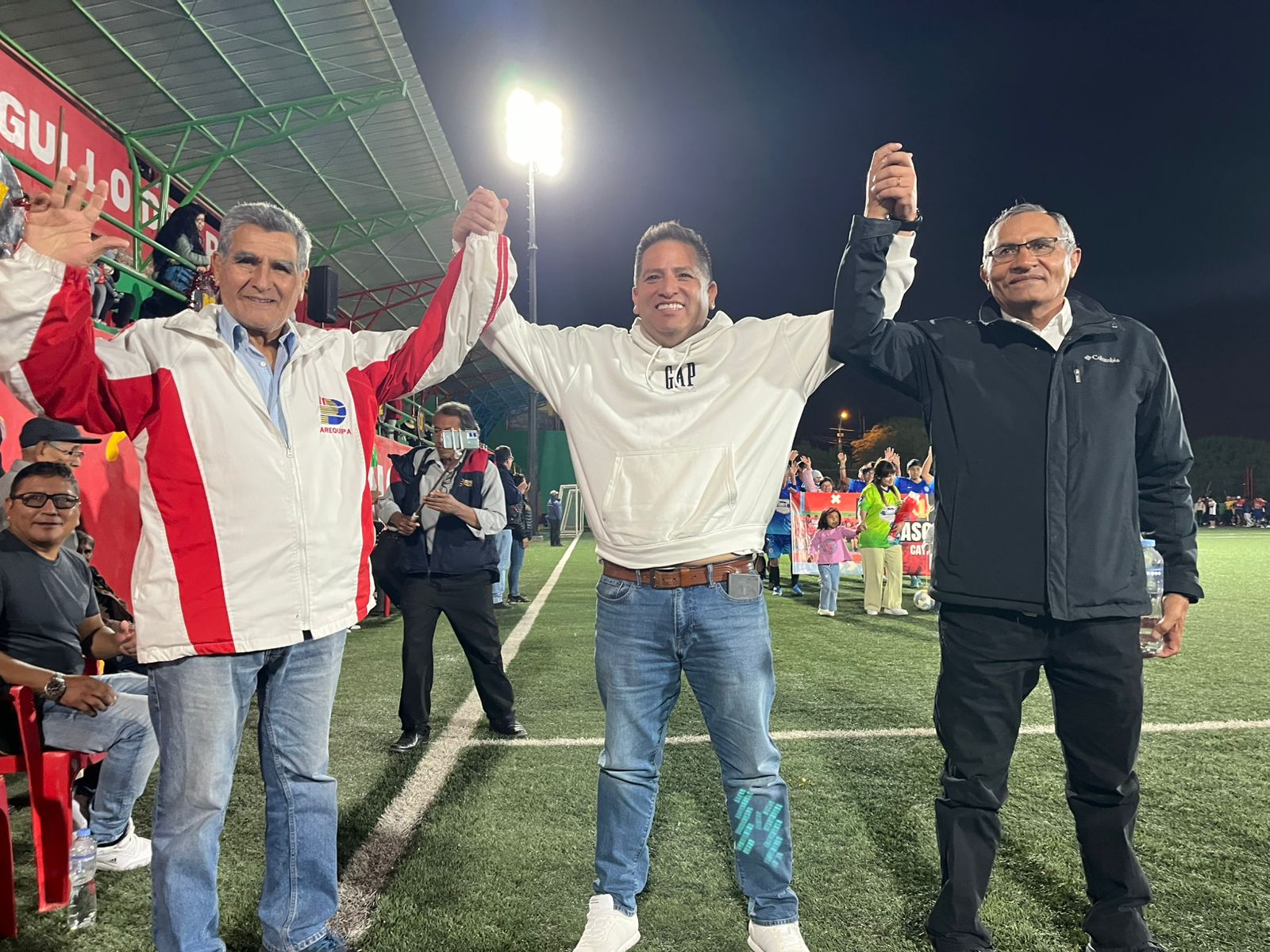 Luis Ponce Arroé inauguró la Copa Cayma 2025