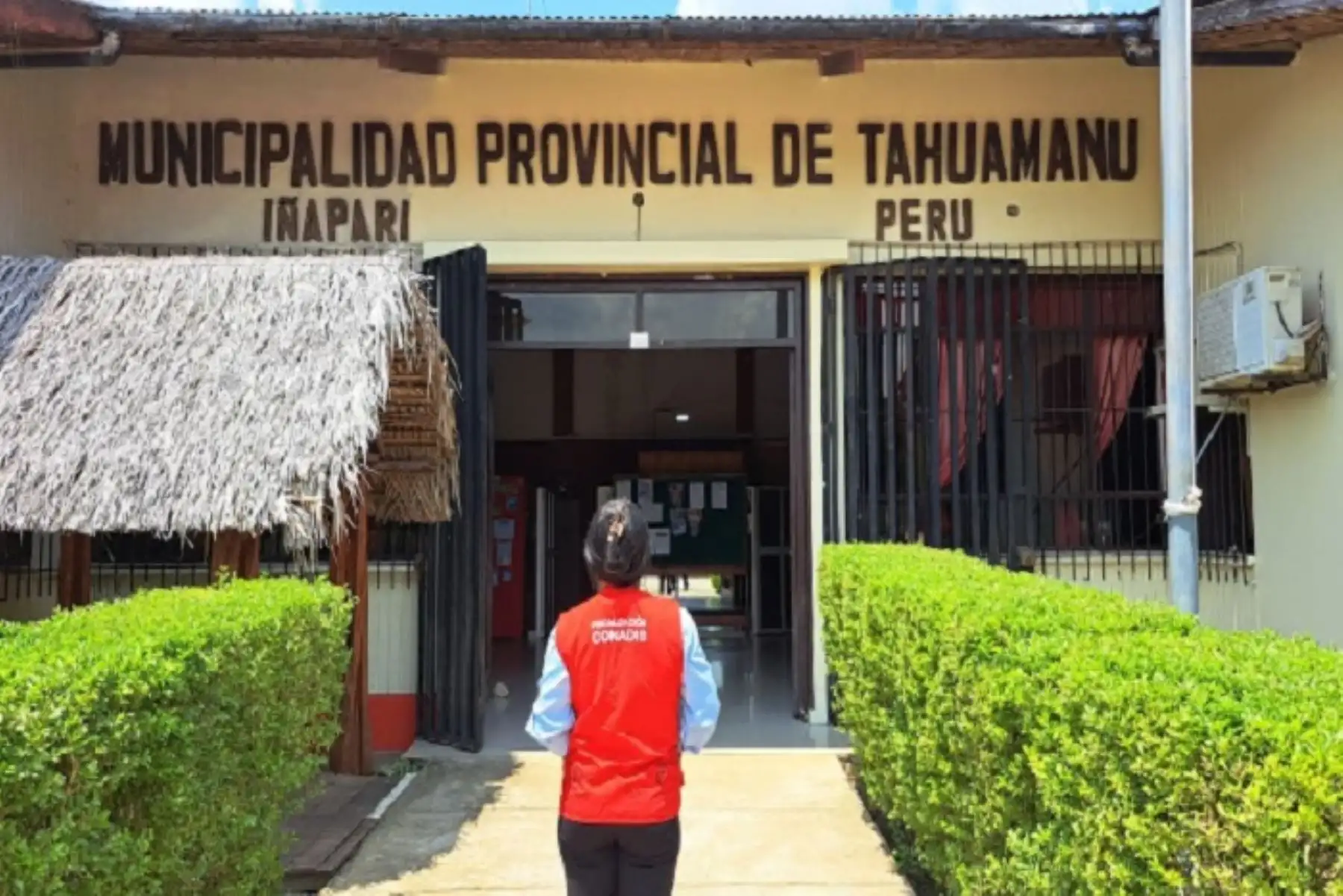 Fiscalizan accesos para personas con discapacidad