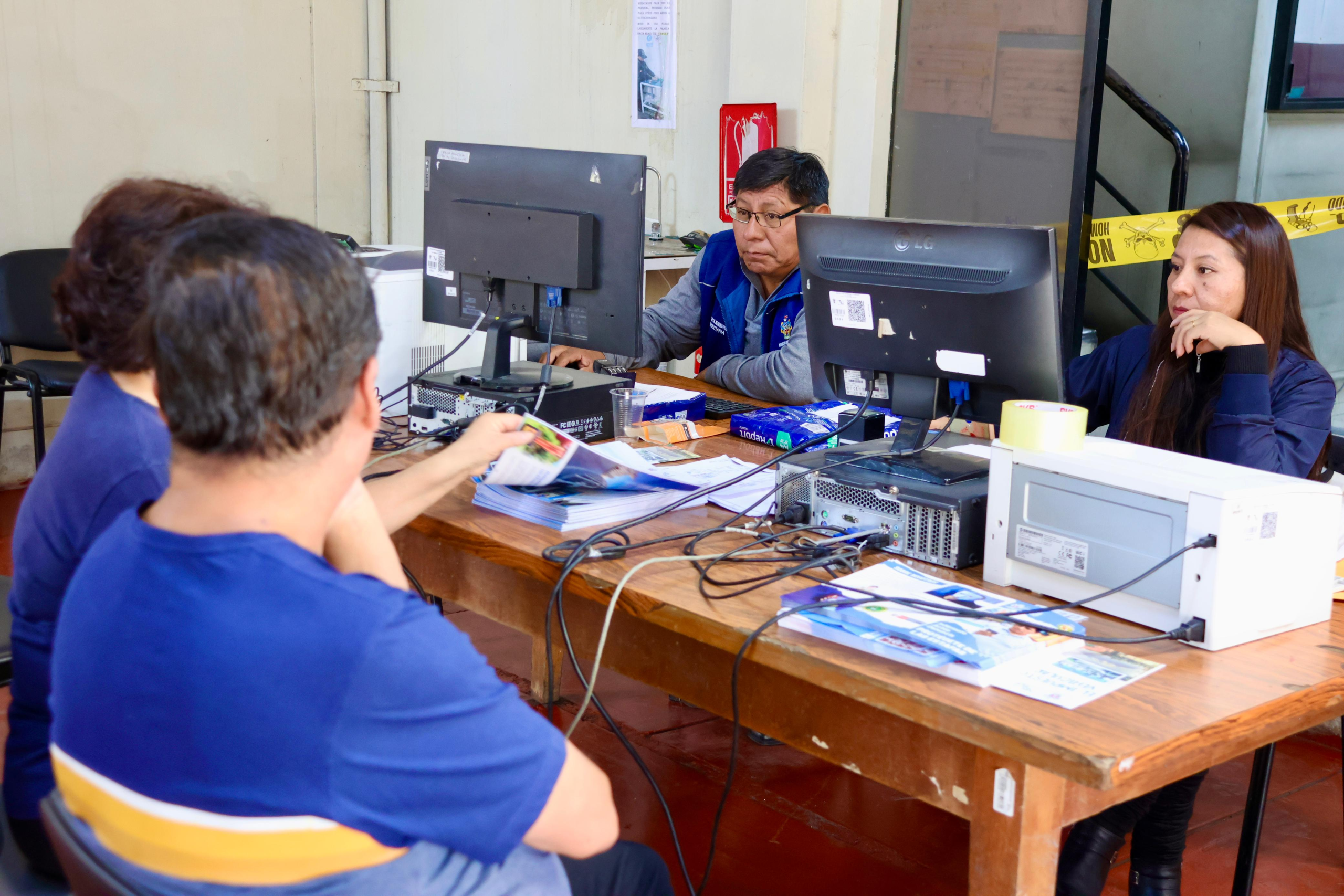 Acercan beneficios tributarios a más de 600 contribuyentes