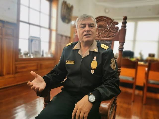 “Policía que no cumpla su función de servir será sancionado”