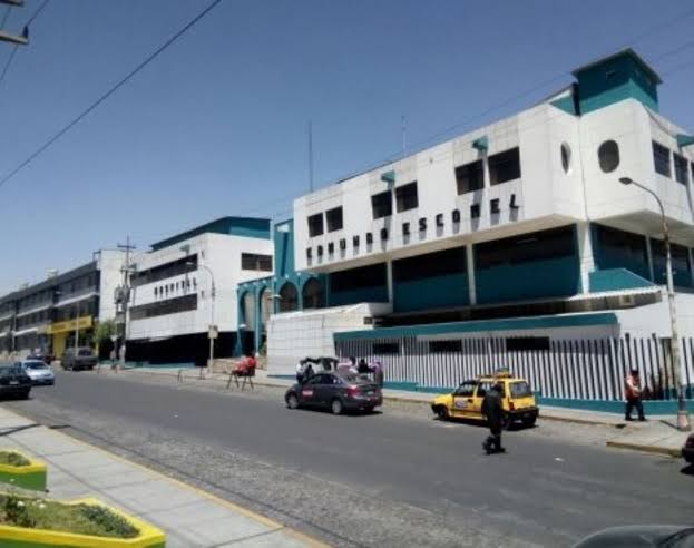 A UN CUARTO DE SIGLO Y NINGÚN NUEVO HOSPITAL EN ESSALUD. Asegurados necesitan por lo menos 5 hospitales más en Arequipa