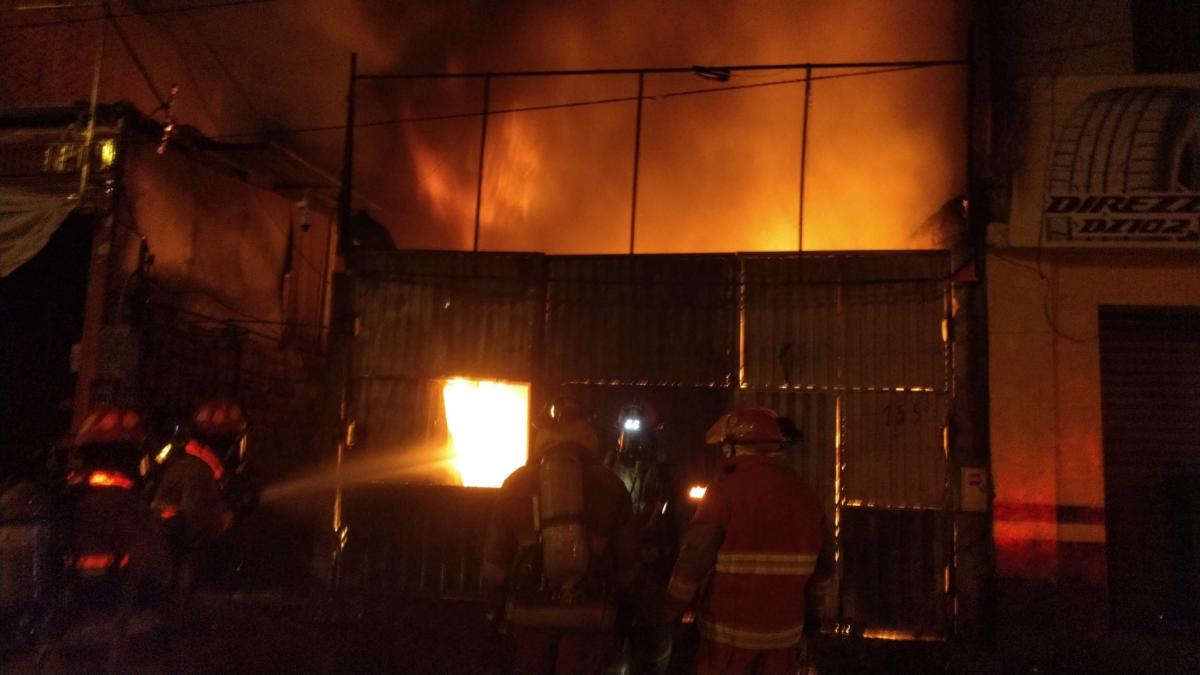 Por S/ 300, extranjero destruyó una llantería en Miraflores