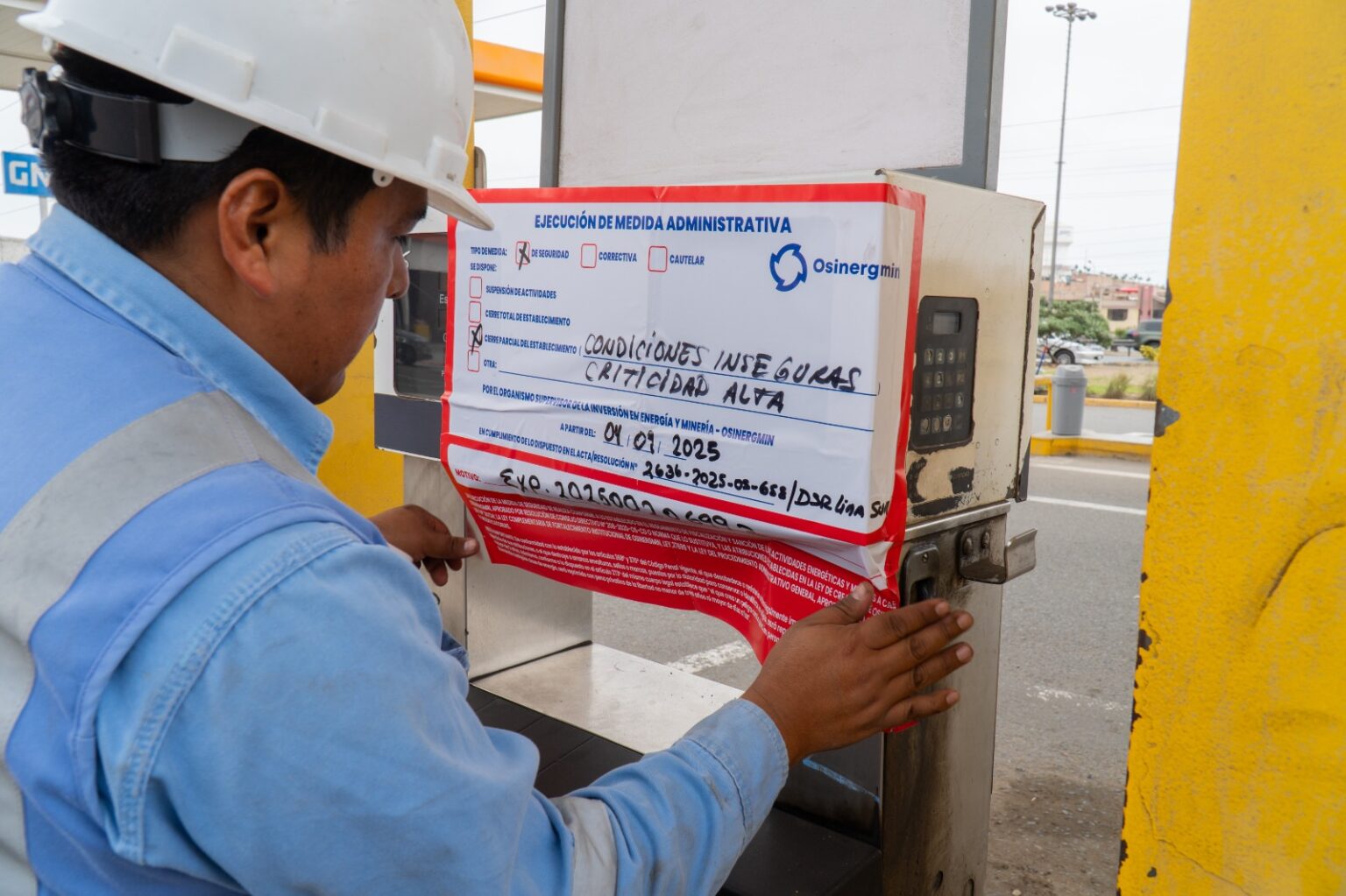 Osinergmin cierra 23 grifos inseguros en megaoperativo