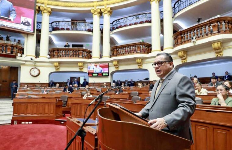 Congreso consiguió firmas para la moción de censura contra Santiváñez