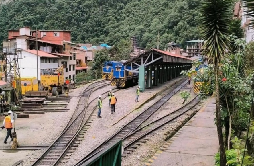 Vía Ollantaytambo-Machu Picchu estuvo bloqueada durante horas