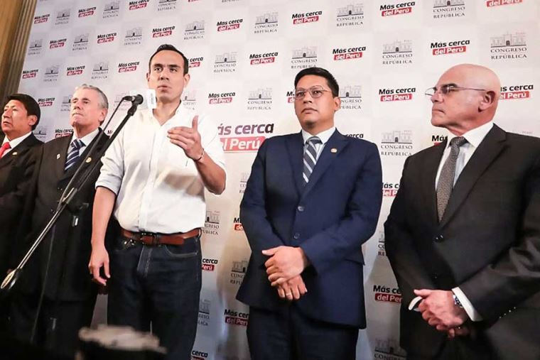 José Jerí coordina con premier nueva política de puertas abiertas