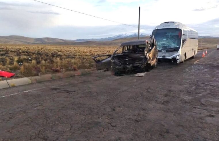 Cinco fallecidos deja el choque frontal en vía Juliaca – Arequipa
