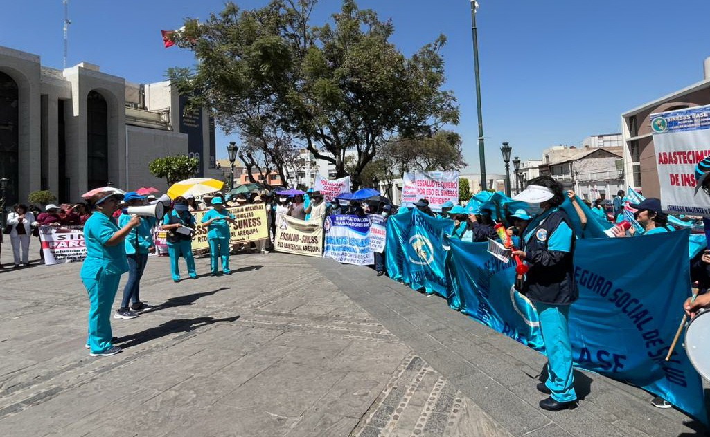 Trabajadores Ex-CAS Covid exigen pase al régimen 728 en Arequipa