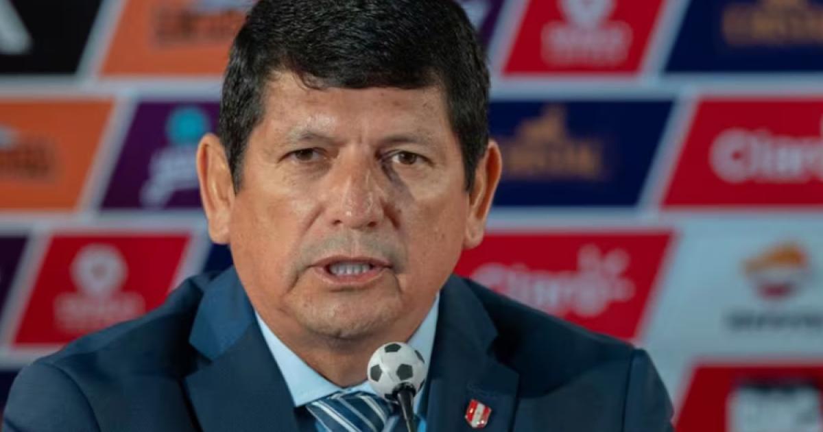 Acusan a Agustín Lozano de destruir el fútbol peruano
