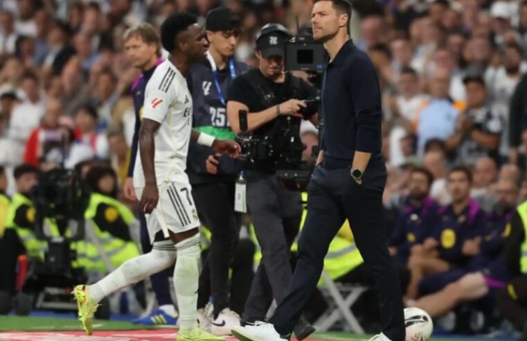 Vinícius Junior pide perdón por faltar el respeto a su entrenador