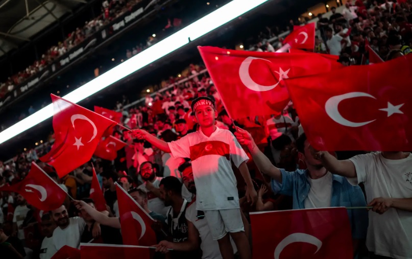 Sancionan a 149 árbitros de fútbol por implicación en apuestas deportivas