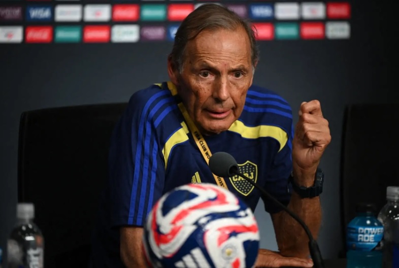 Familiares de Miguel Ángel Russo esparcen sus cenizas en estadios argentinos