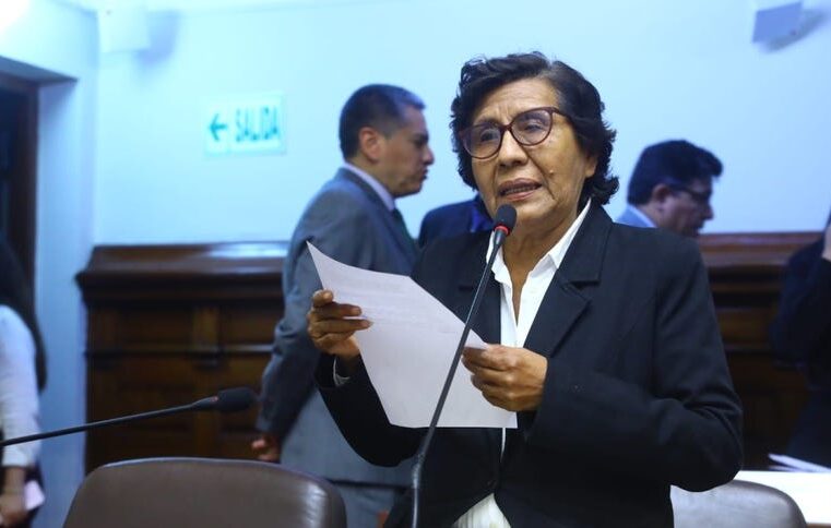 Lucinda Vásquez se pronuncia: «Es un ataque sin precedentes»