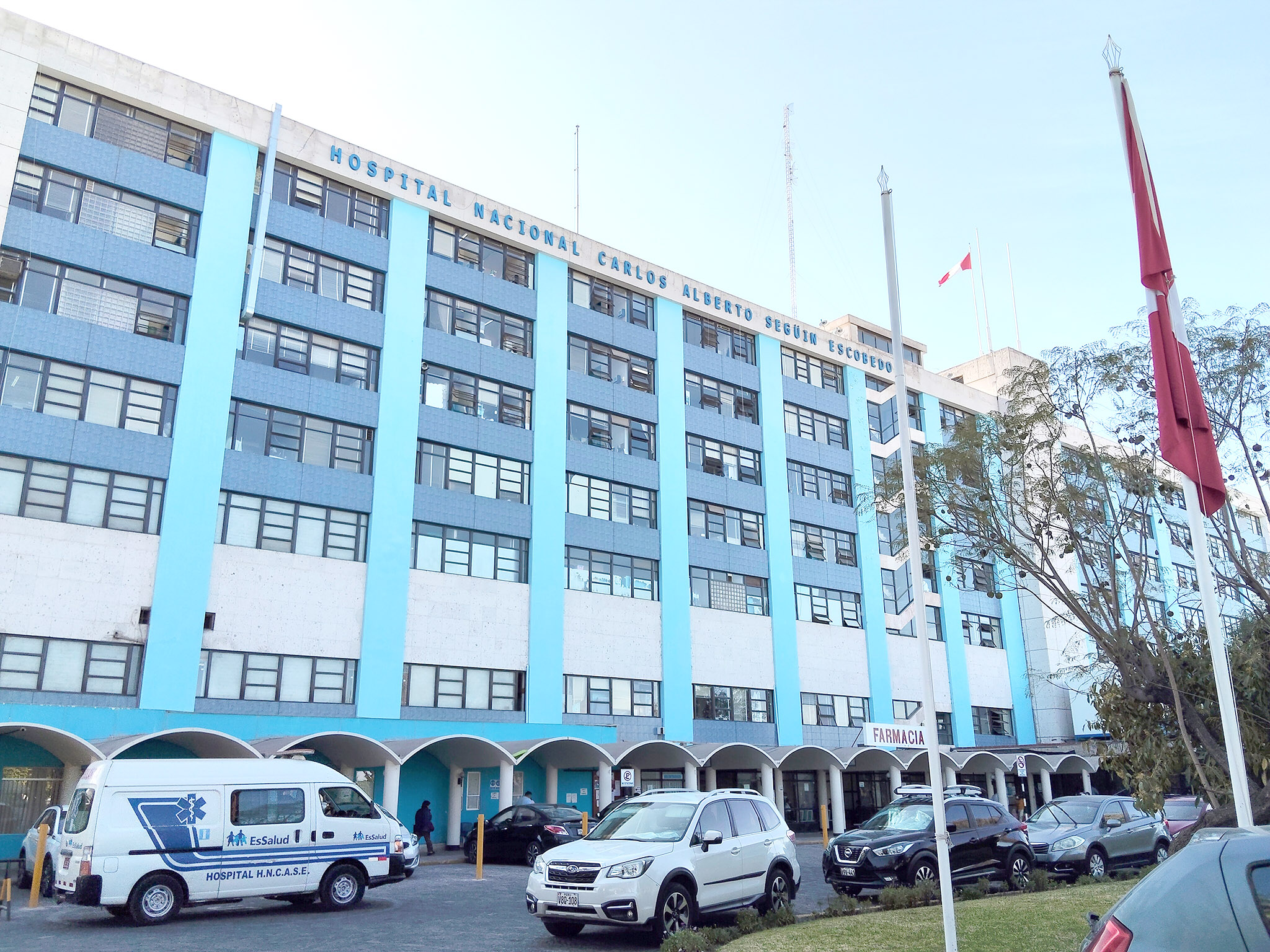 Ascensores averiados en hospital de EsSalud ponen en riesgo a pacientes