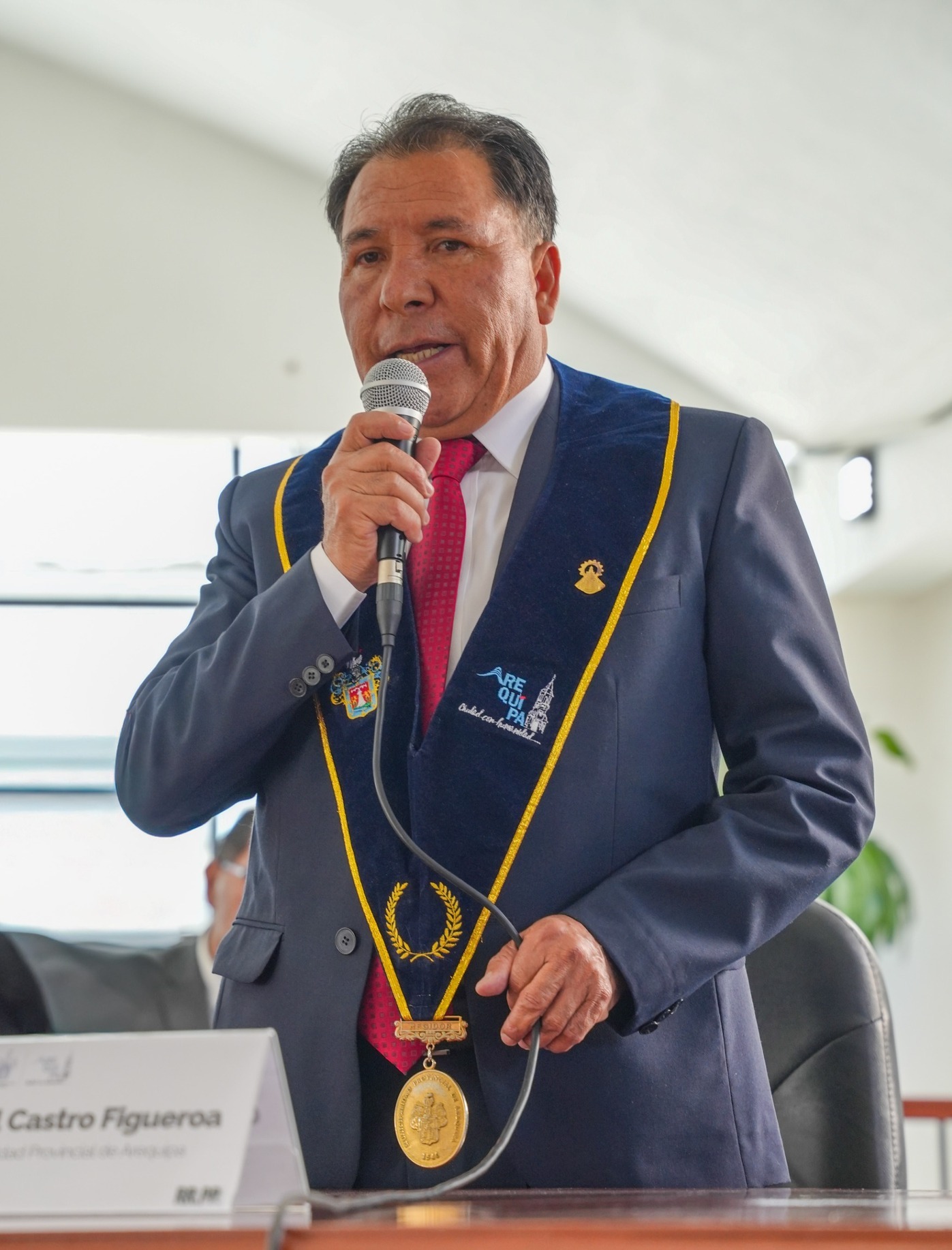 Regidor Castro: «Vine a sumar, no a restar»