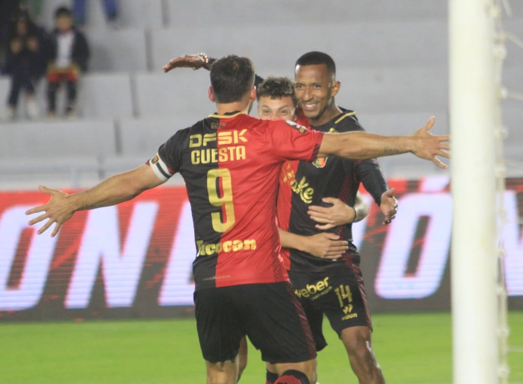 Melgar impone autoridad ante el ‘Papá’ cusqueño