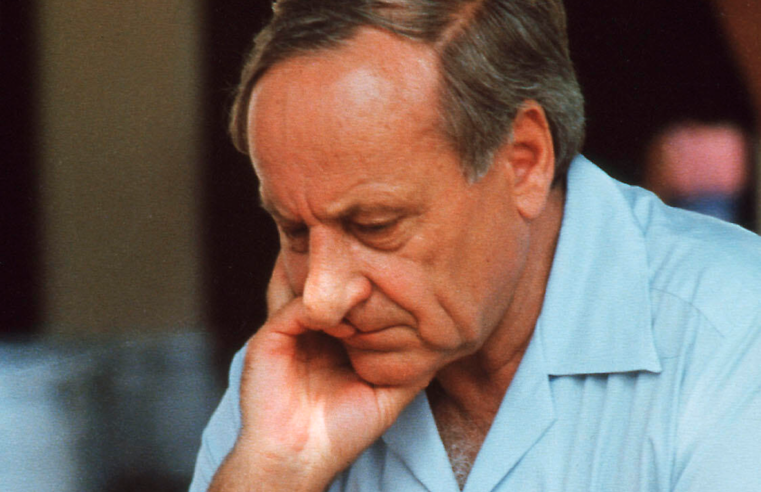 AUSTRIA ALDEAS SOS ABUSADOR.