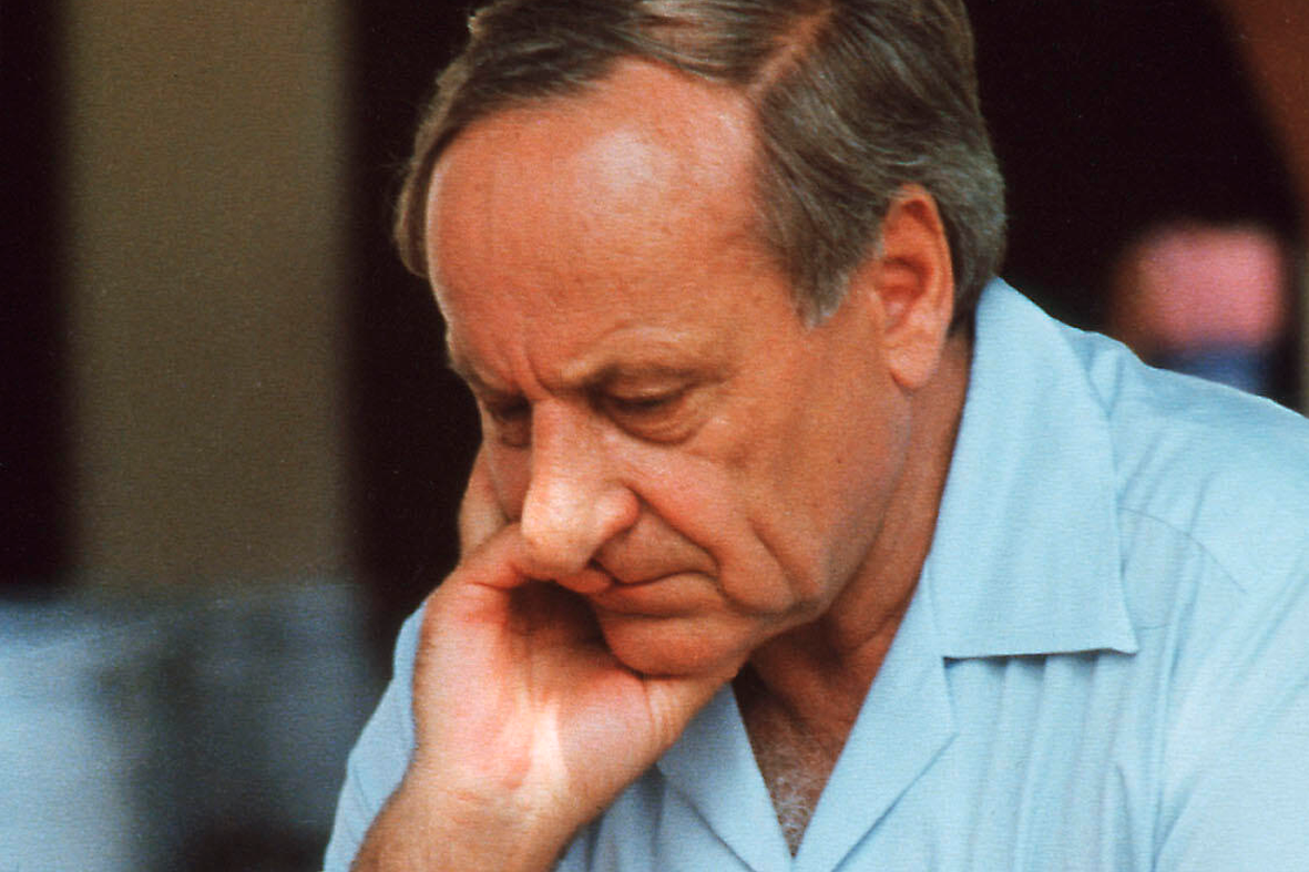 AUSTRIA ALDEAS SOS ABUSADOR.