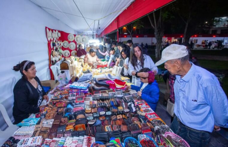 Feria de Santa Fortunata reúne a artesanos de seis regiones