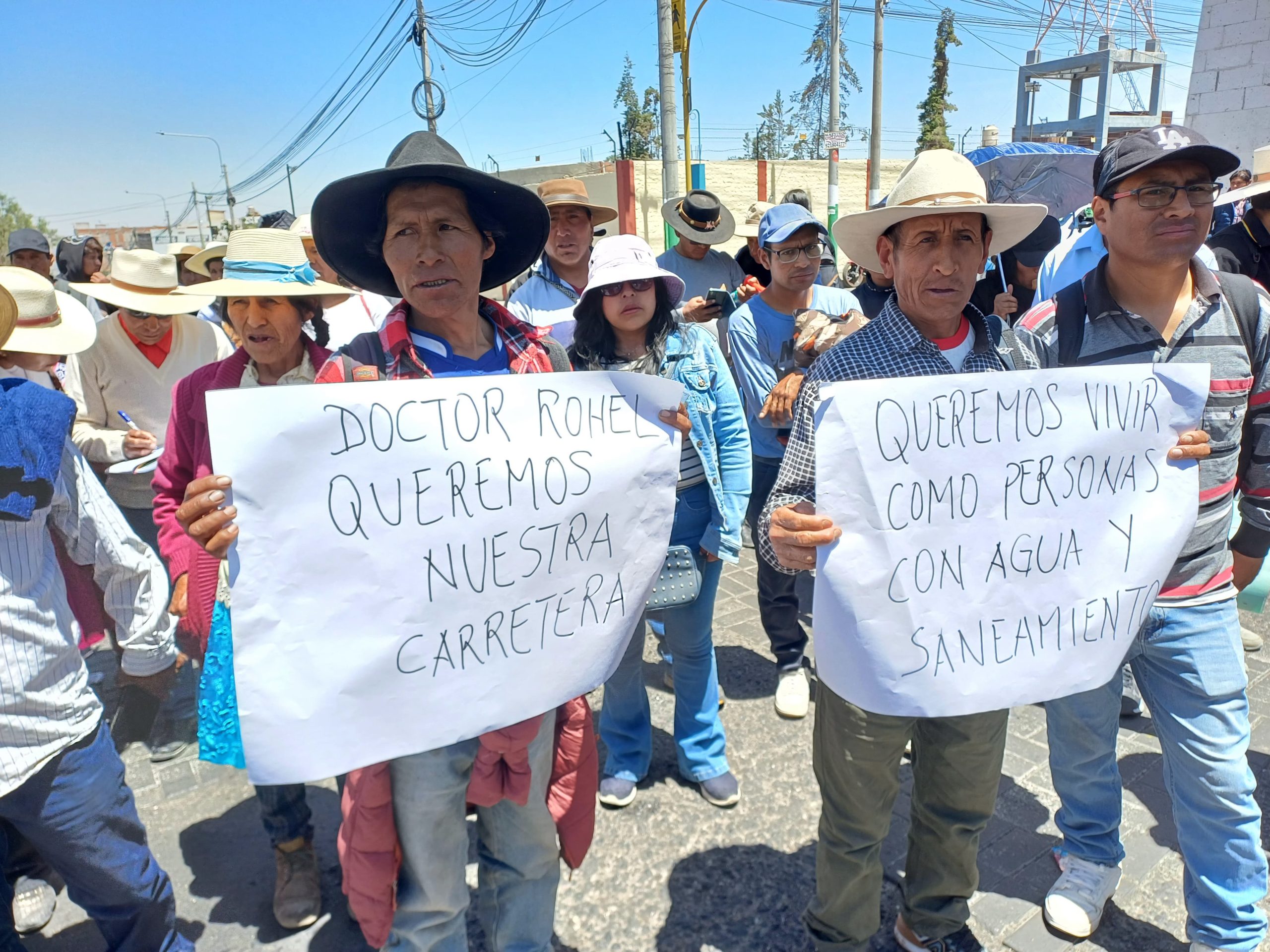Residentes de Cayarani exigen al GRA cumplir compromisos y reiniciar obras paralizadas