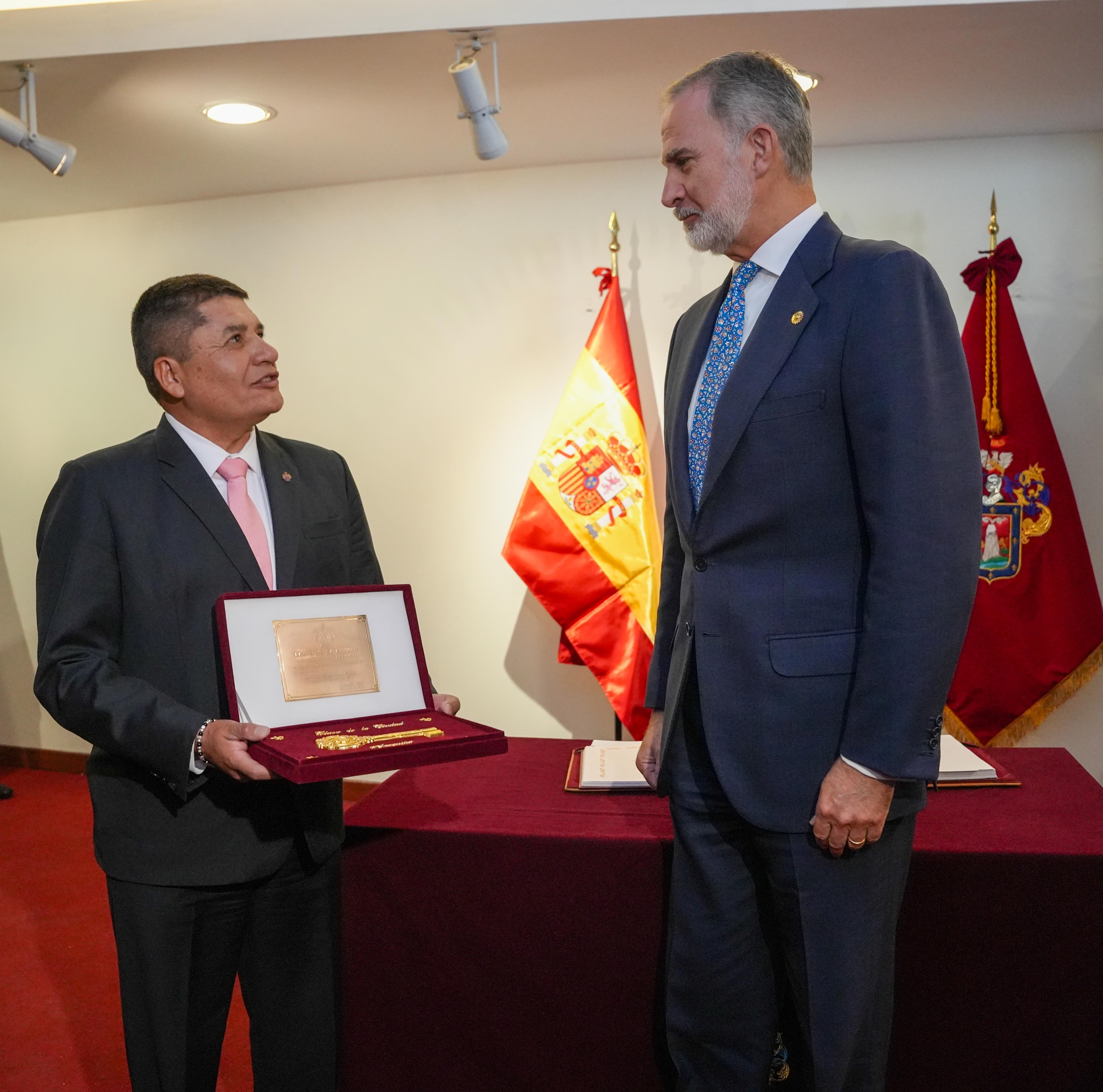La Municipalidad de Arequipa otorga llaves de la ciudad a Rey de España
