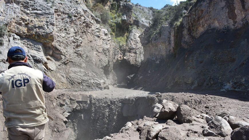 Arequipa refuerza su seguridad ante los lahares del Misti