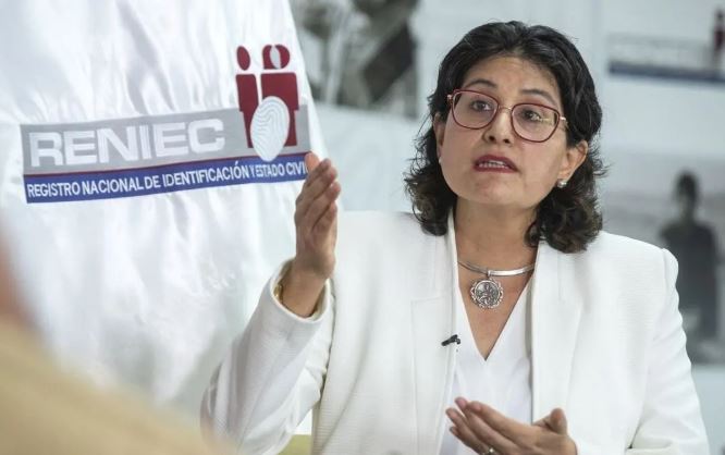 Reniec acatará fallo del PJ y pagará más de S/ 200 mil a Dina Boluarte