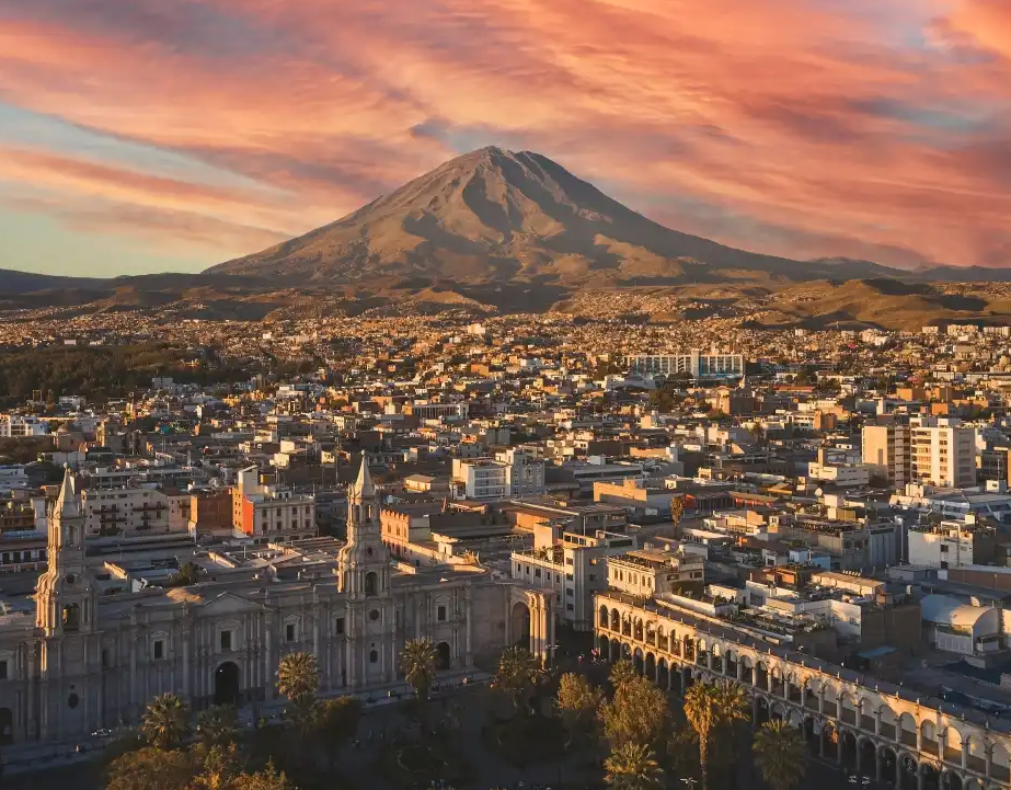 Más de 177 mil viviendas informales y región arrastra brechas en infraestructura