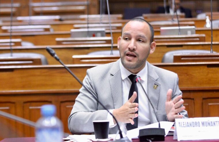 Plantean negar pensión vitalicia a expresidentes vacados por corrupción