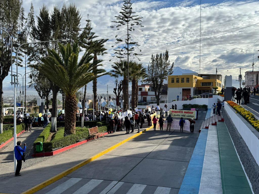 Vecinos alzan la voz ante obras paralizadas y años de abandono