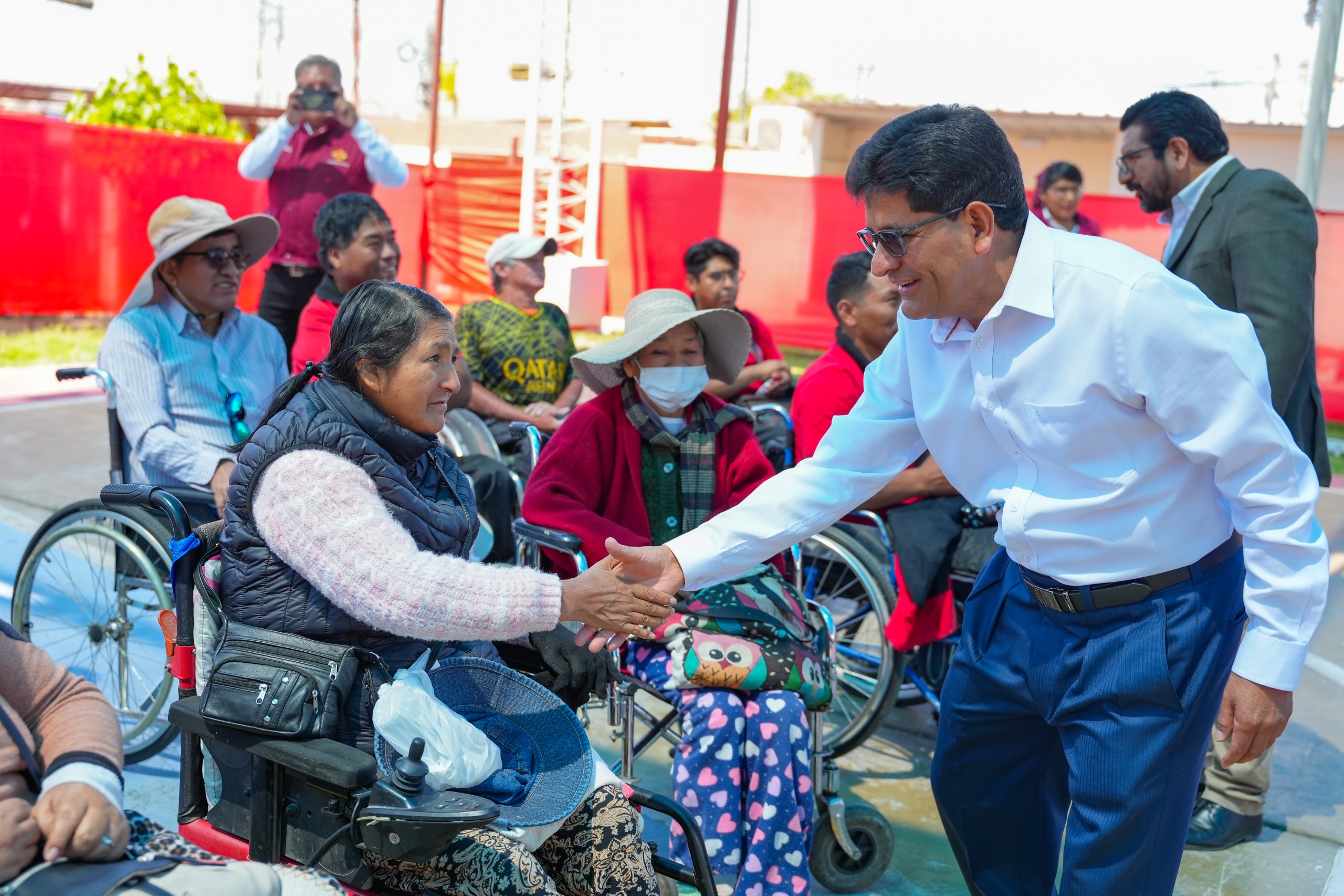 Discapacitados demostraron sus habilidades en el arte y la música