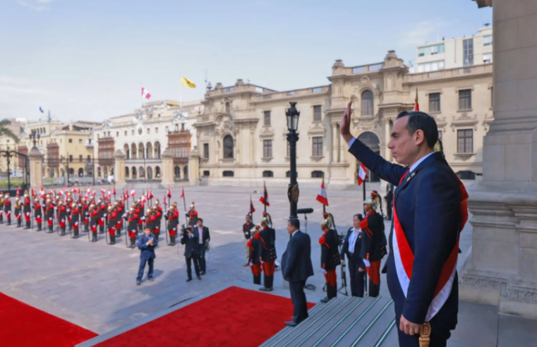 EE. UU. comprometido a trabajar «productivamente» con Jerí