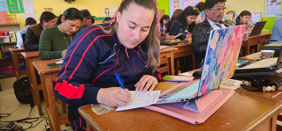 Fortalecen competencias digitales-tecnológicas de 60 profesores