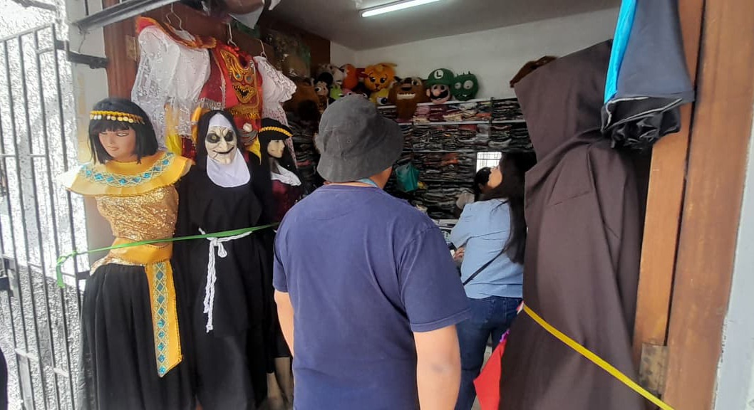 Halloween gana terreno al criollismo