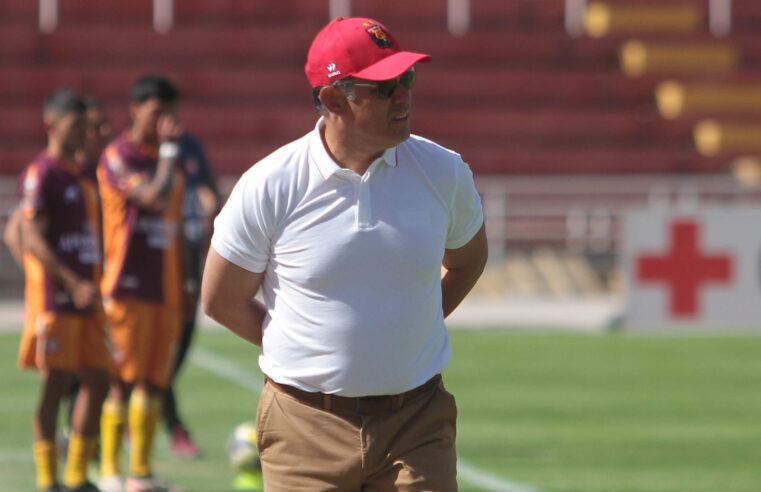 Reynoso no ocultó molestia por errores de FBC Melgar