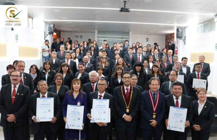 Formando comunicadores que transformen la sociedad
