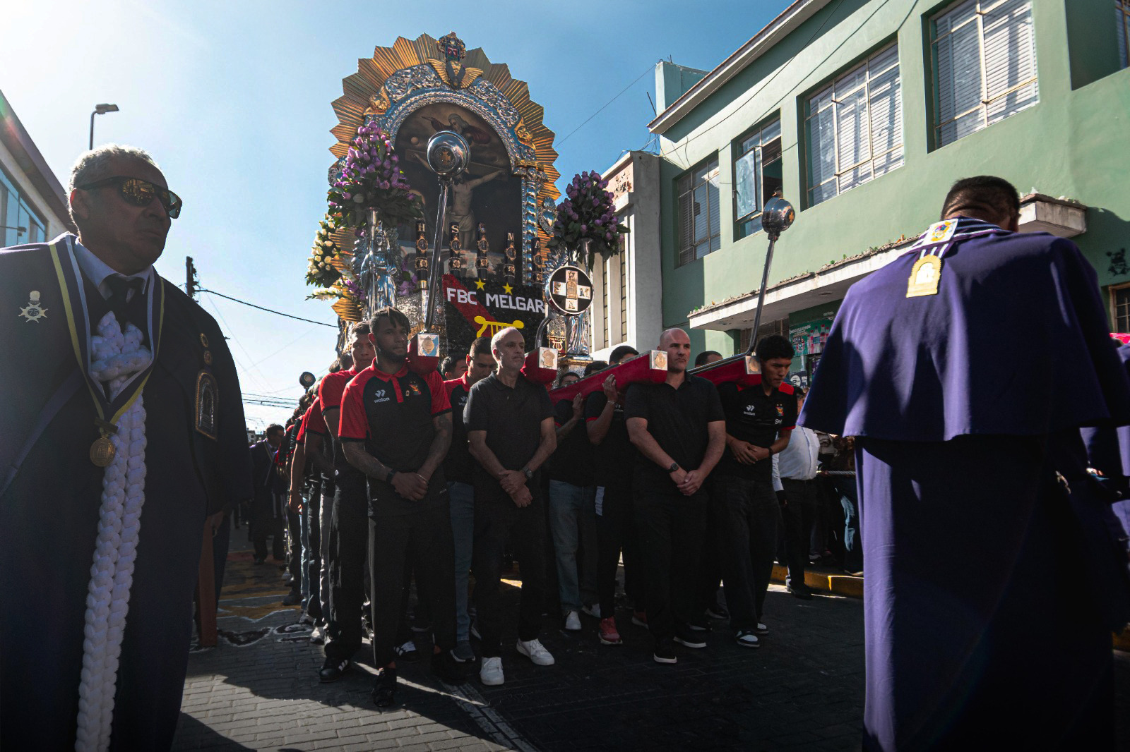 Señor de los Milagros lleva el escudo del FBC Melgar