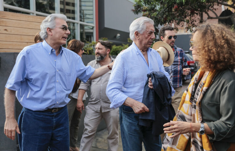 En octubre se publicará el «Diccionario Vargas Llosa»